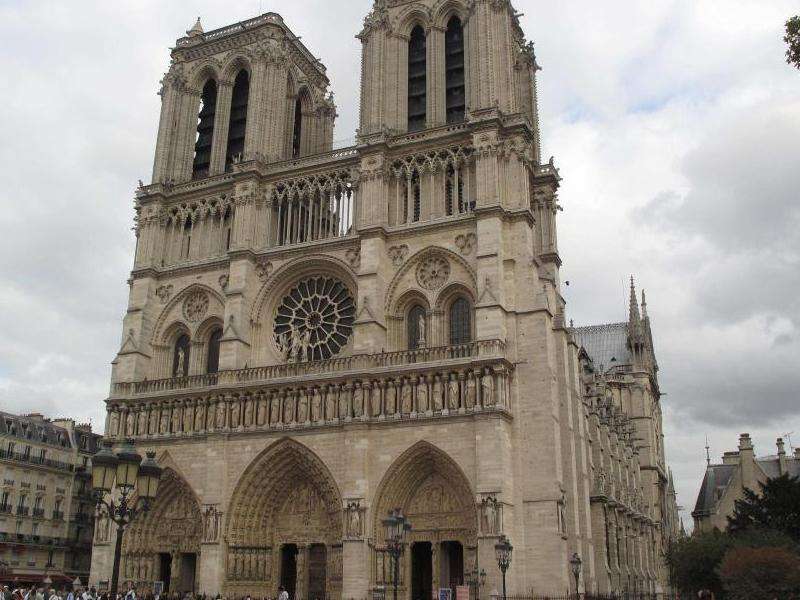 Gmail for Notre Dame 巴黎圣母院的邮件之选
